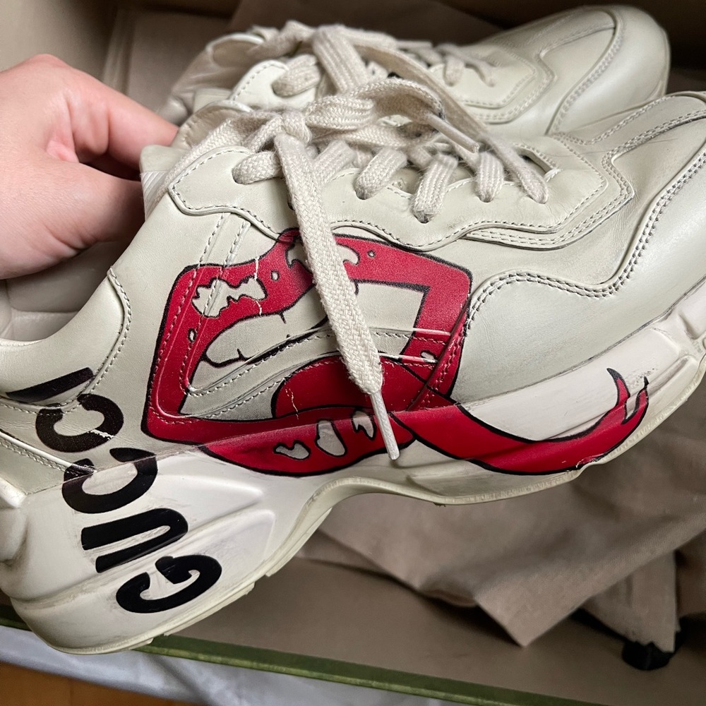 GUCCI Women's Rhyton sneaker with mouth print Pre-Owned 8.5 (39)